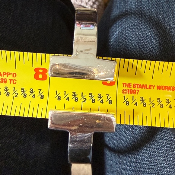 Sterling silver hinged T bangle stamped 925 - Picture 9 of 11